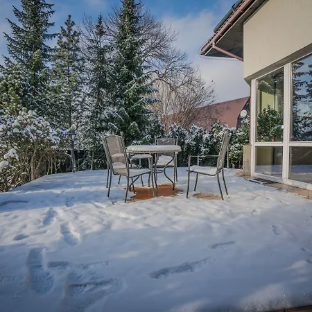 Marjo Z Basenem Kościelisko