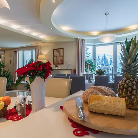 Marjo Z Basenem Kościelisko