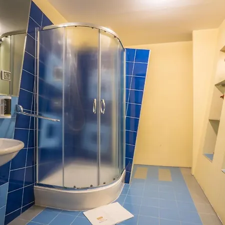 Marjo Z Basenem Alpesi faház *