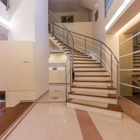 Marjo Z Basenem Alpesi faház Kościelisko