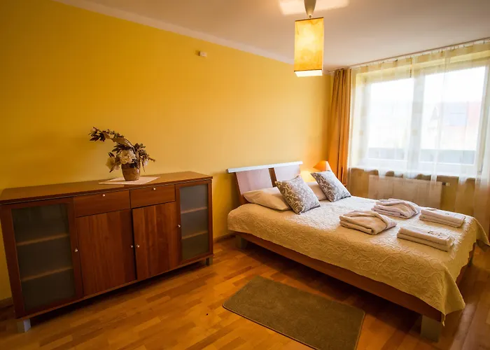 Marjo Z Basenem 木屋 *