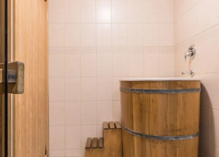 木屋 Marjo Z Basenem *