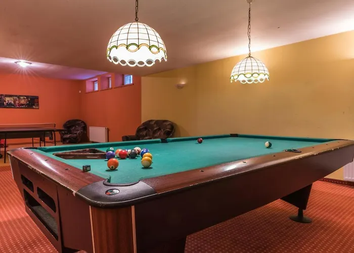 木屋 Marjo Z Basenem *