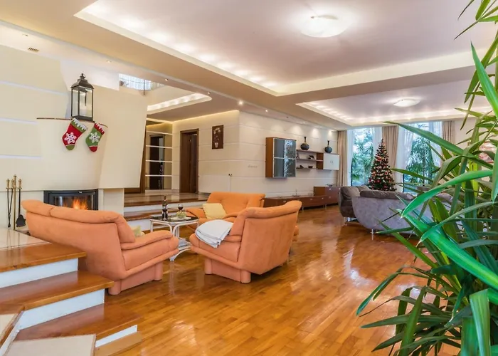 木屋 Marjo Z Basenem *