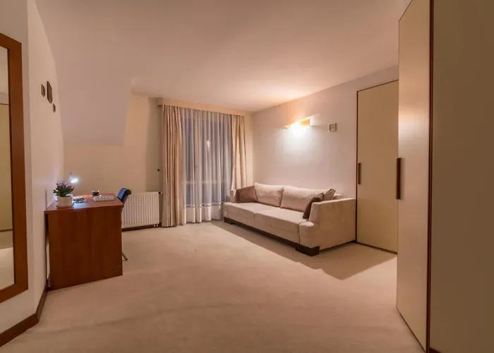 Marjo Z Basenem 木屋 考斯赛力克